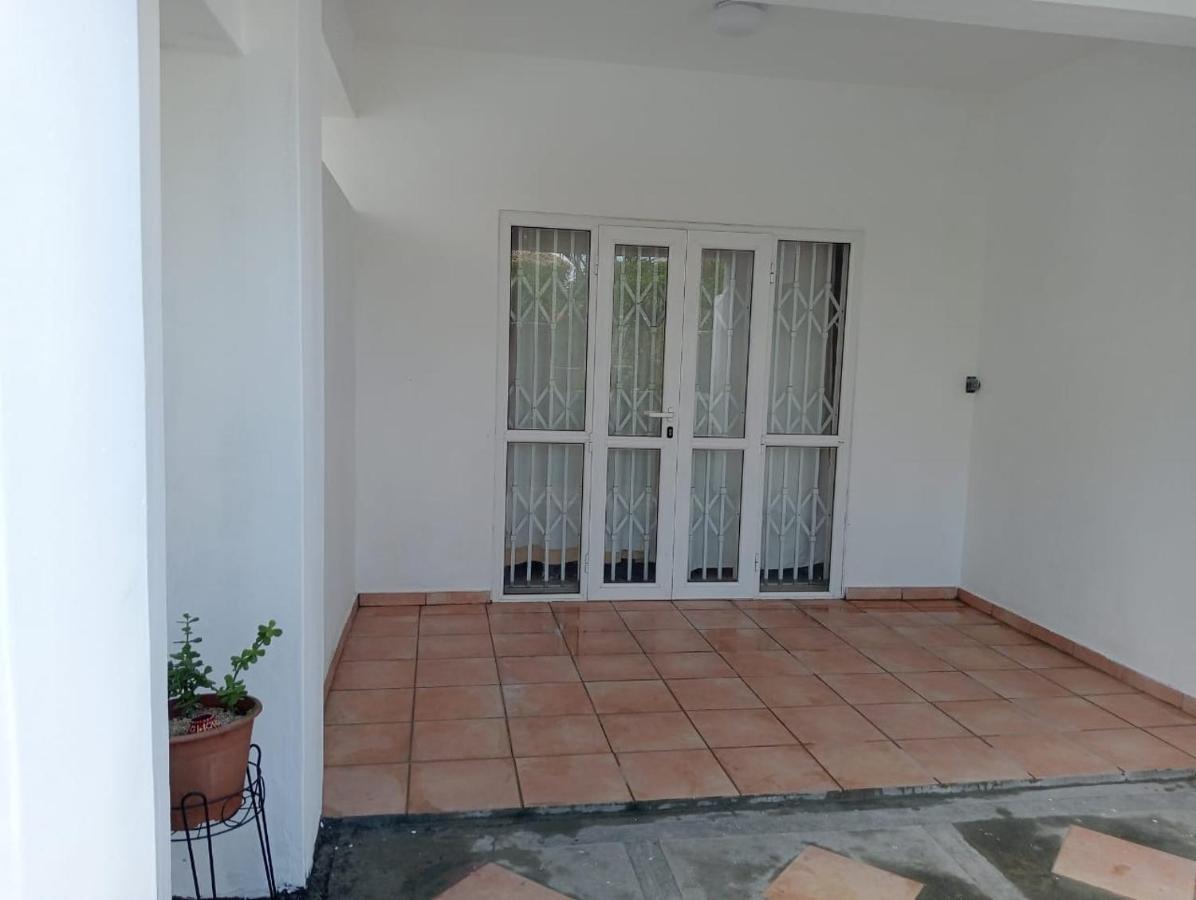 Chetty Tourist Residence Pereybere Beach Esterno foto